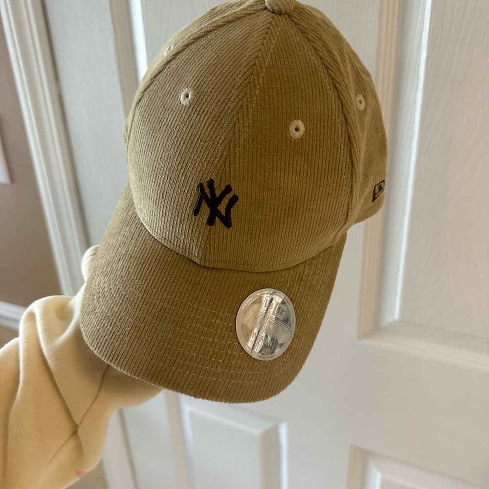 Yankee Baseball Cap corduroy pattern